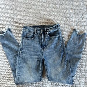 American Eagle Acid Wash Crop HighRise Jegging